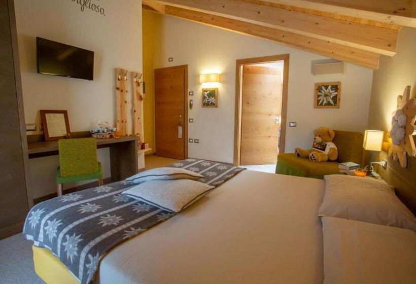 בית מלון כפרי Chalet Tovel   Mountain Lake