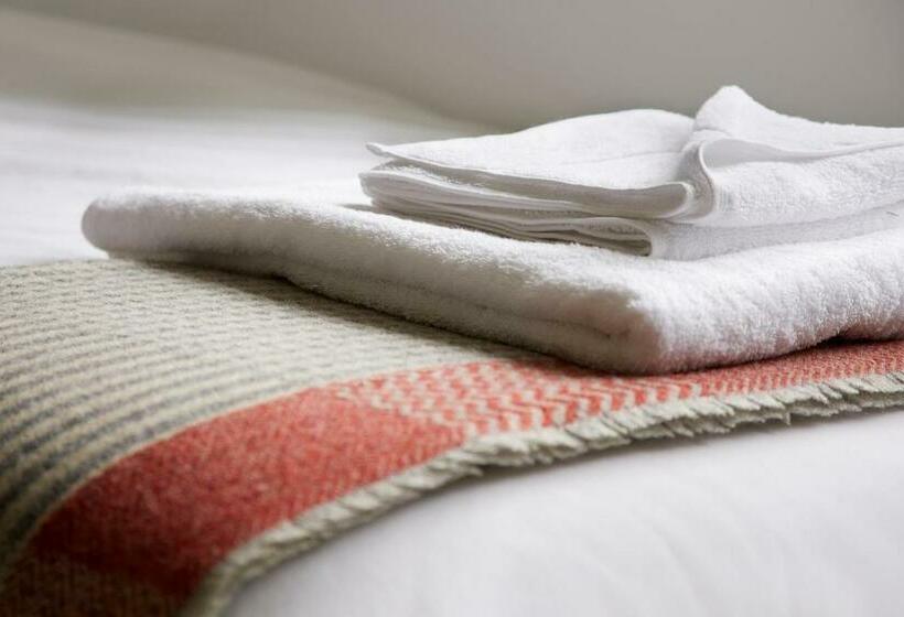 호텔 Compasses Inn