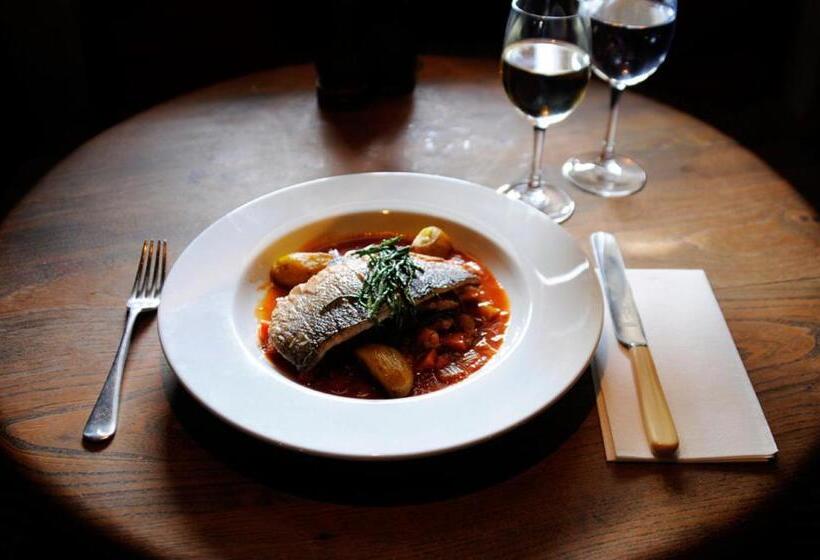 호텔 Compasses Inn