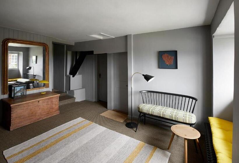 호텔 Compasses Inn