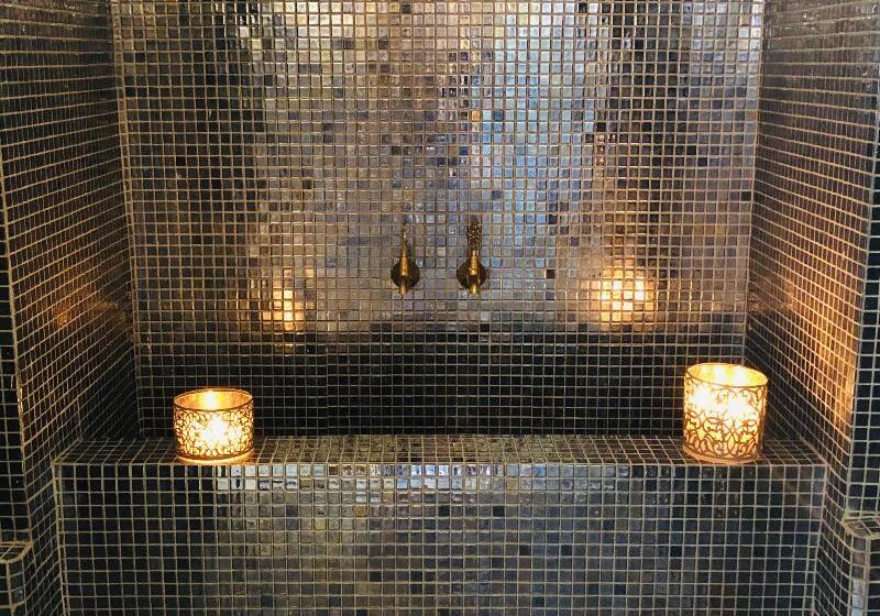 هتل Domaine De Tameslohte