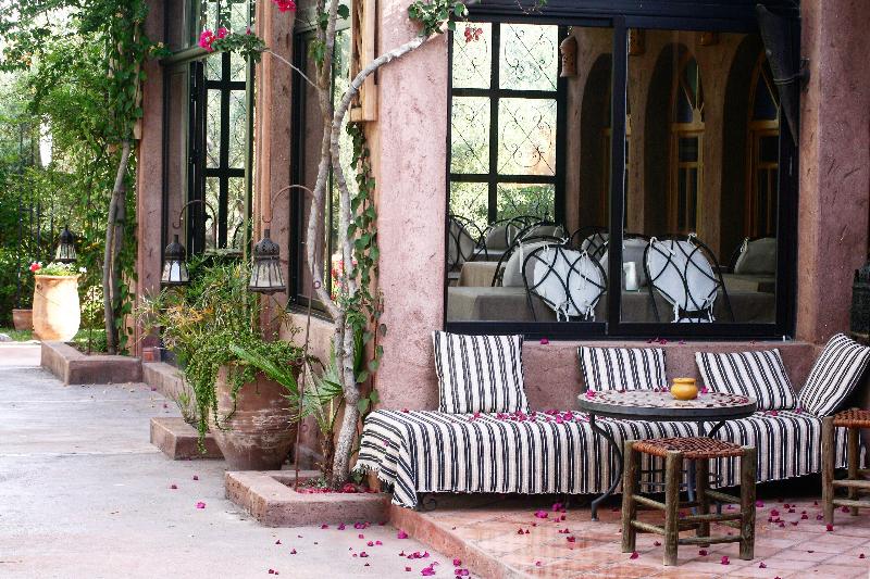 هتل Domaine De Tameslohte