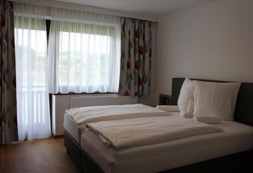 Hotel Gasthof S'schatzkastl