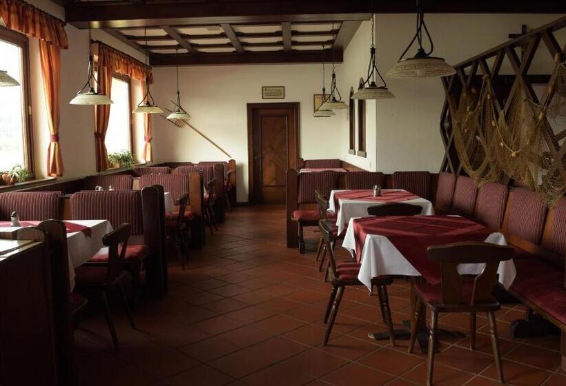 Hotel Gasthof S'schatzkastl