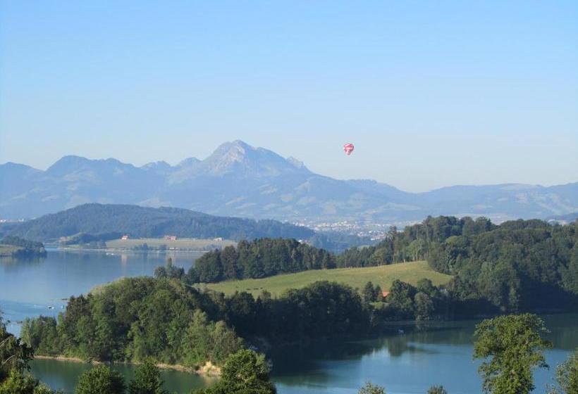 فندق Golf De La Gruyère