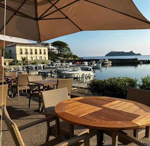 Отель Hôtel Restaurant Petra Cinta