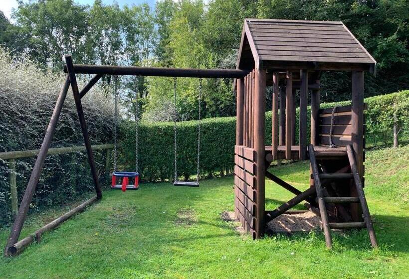 ホテル Luccombe Farm Holiday Cottages