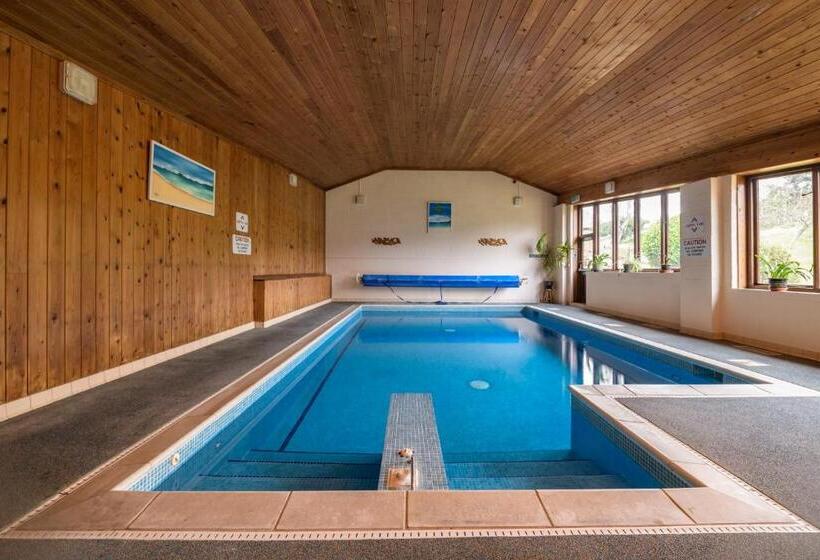 ホテル Luccombe Farm Holiday Cottages