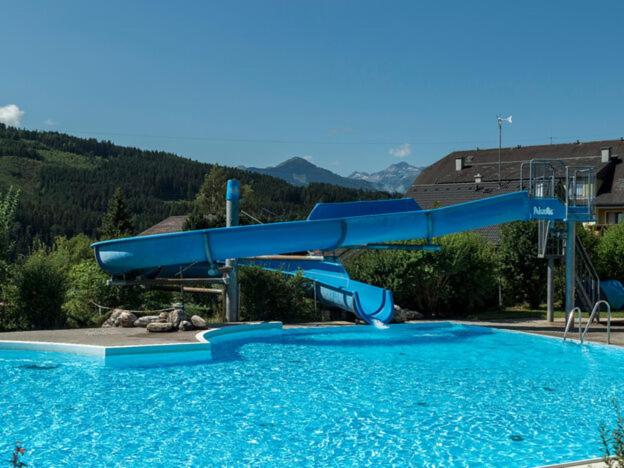 فندق Mayer   Wirtshaus Und Dorf