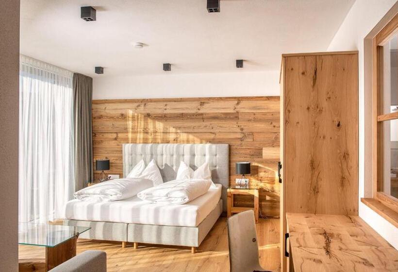 فندق Mayer   Wirtshaus Und Dorf