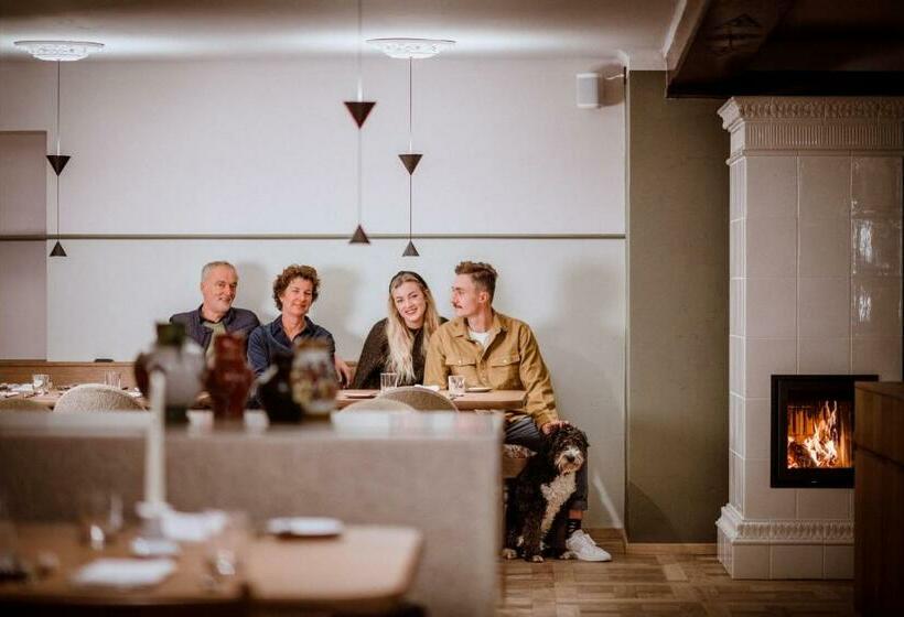 فندق Mayer   Wirtshaus Und Dorf