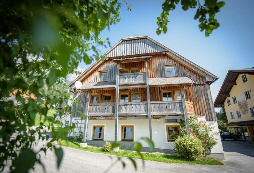 فندق Mayer   Wirtshaus Und Dorf