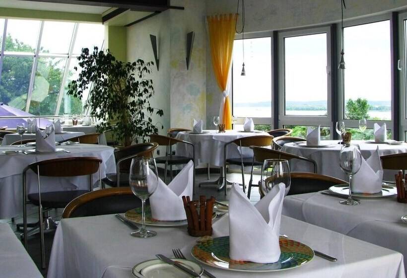 Inselhotel Kleiner Bodden