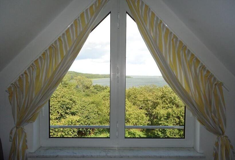 Inselhotel Kleiner Bodden