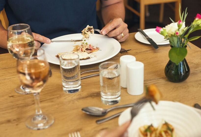 ホテル Stoke Lodge