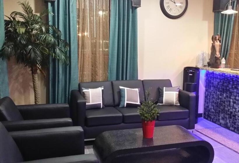 בית מלון כפרי Texan Inn And Suites Tilden