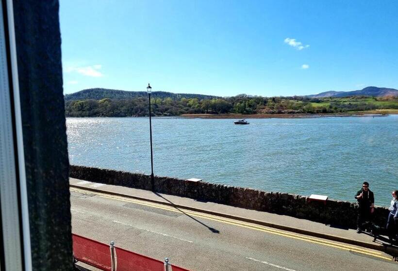 ホテル The Anchor