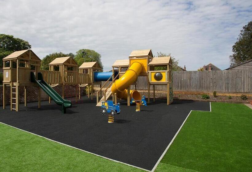 בית מלון כפרי The Black Dog Inn