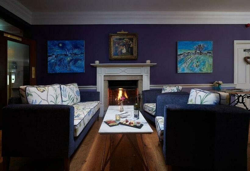 Отель The Devonshire Fell