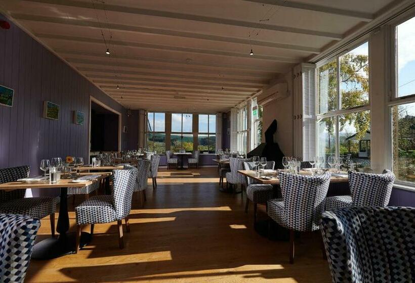 Отель The Devonshire Fell