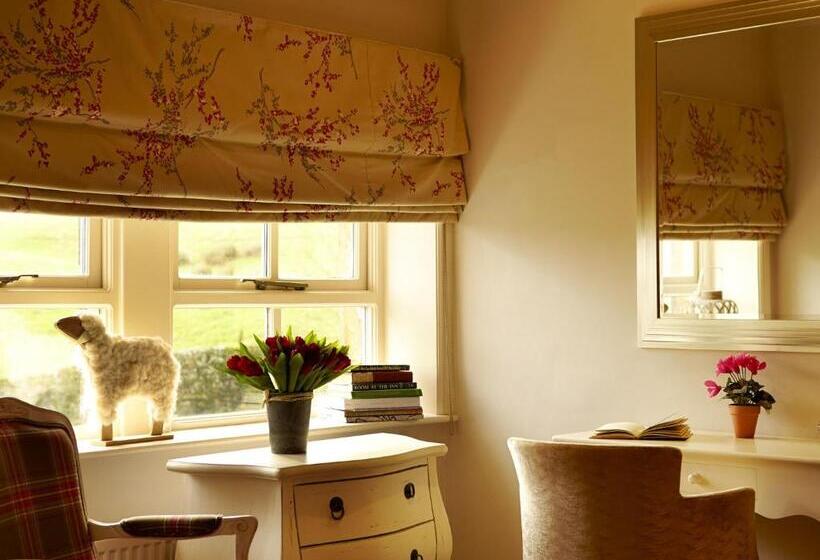 Отель The Devonshire Fell