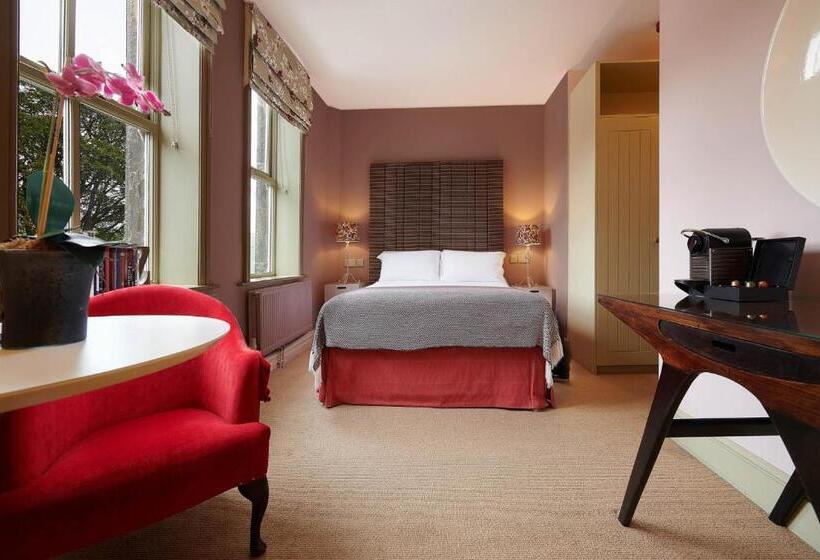 Отель The Devonshire Fell