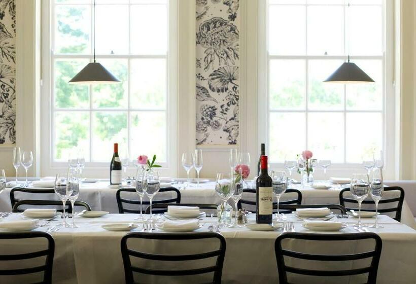 The Manor At Sway – Hotel, Restaurant And Gardens