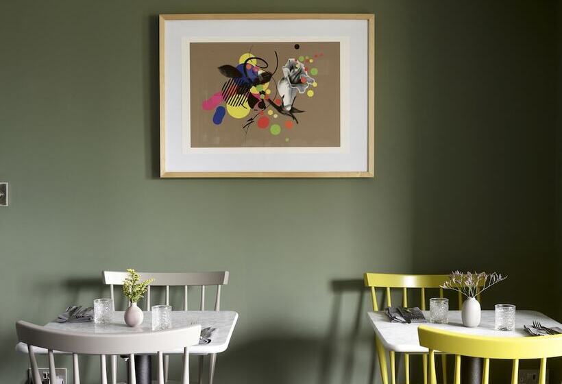 בית מלון כפרי The Royston