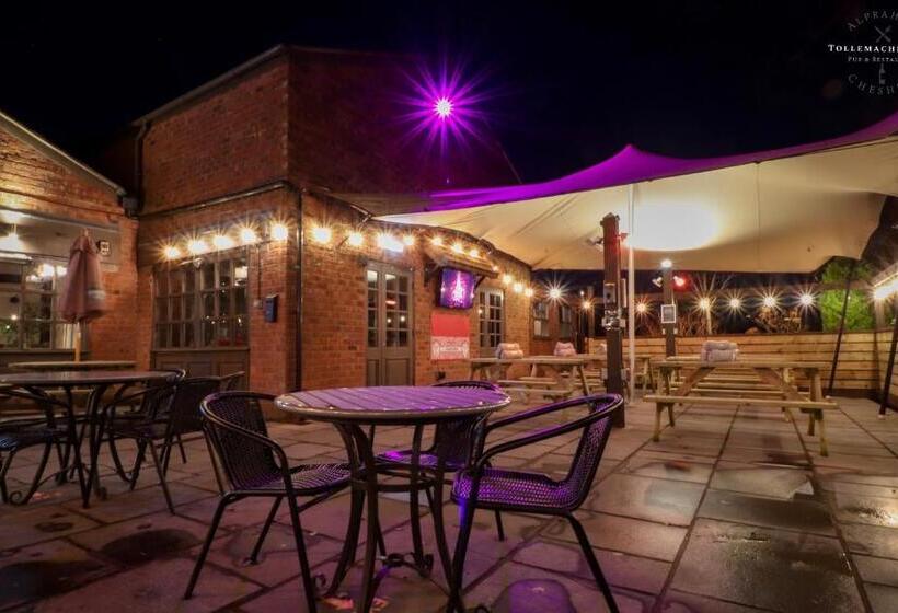 בית מלון כפרי Tollemache Arms