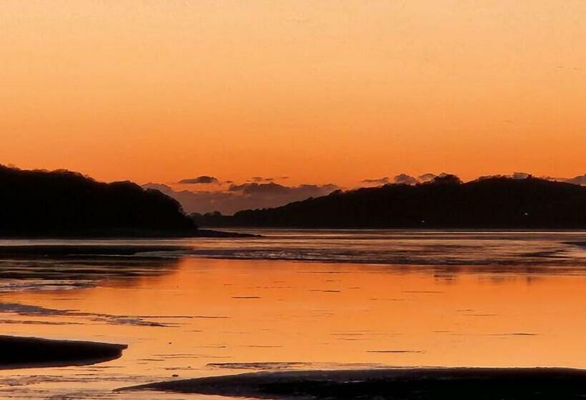 호텔 Ye Olde Fighting Cocks