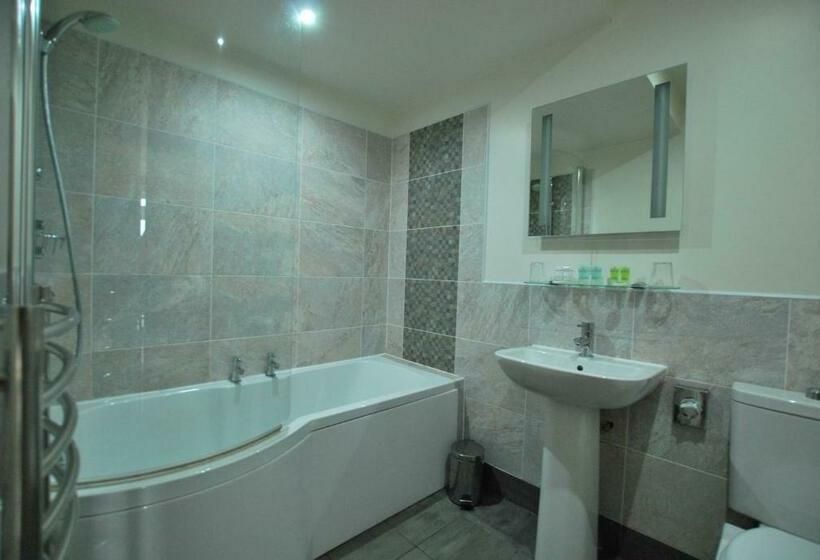 호텔 Ye Olde Fighting Cocks