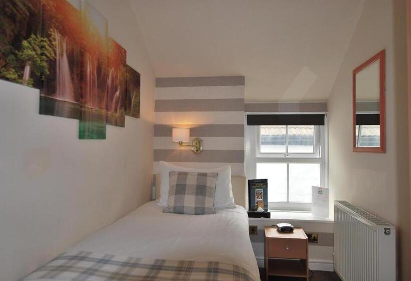 호텔 Ye Olde Fighting Cocks