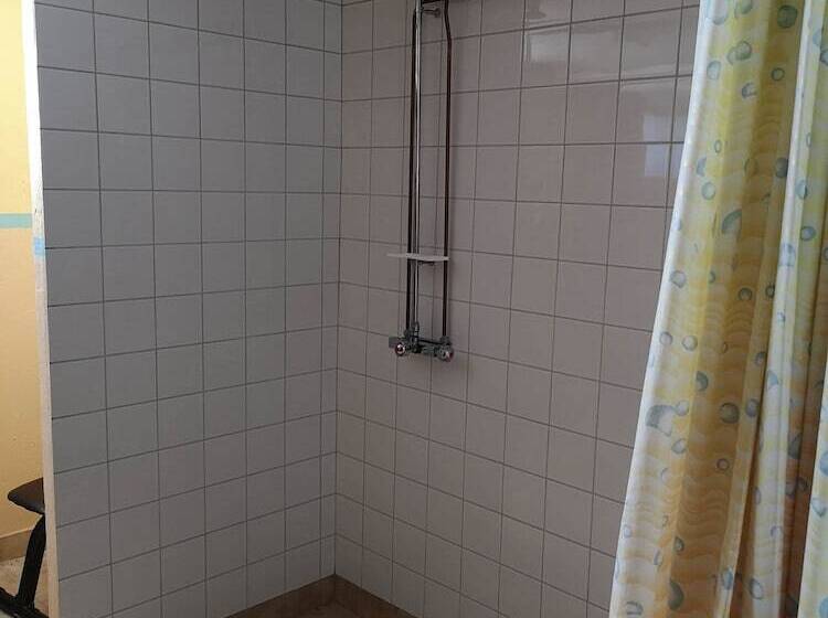 Lärjungagården   Hostel