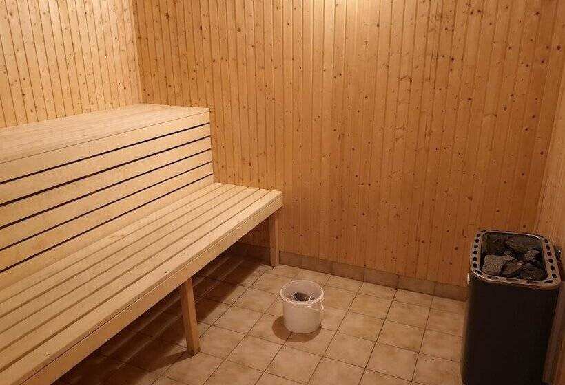 Lärjungagården   Hostel