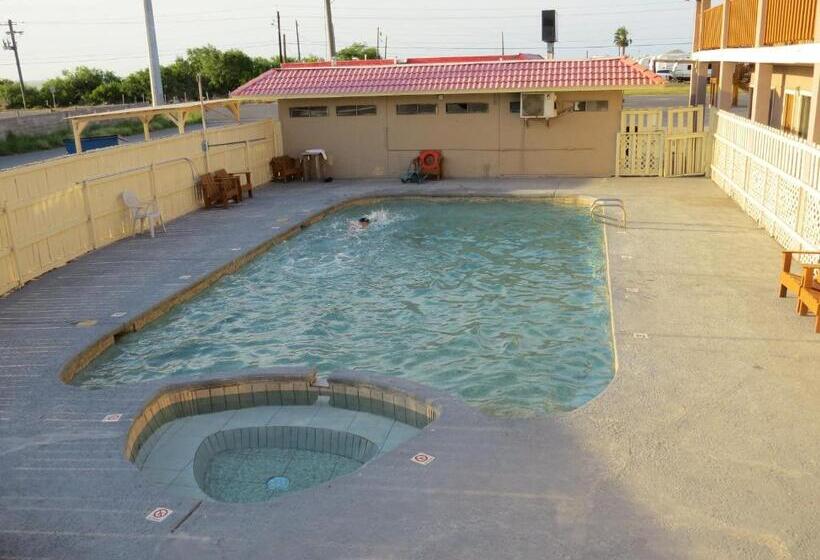 Мотель Executive Inn Laguna Vista