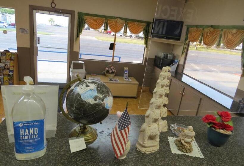 Мотель Executive Inn Laguna Vista