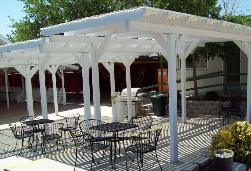 汽车旅馆 Lakeshore Lodge