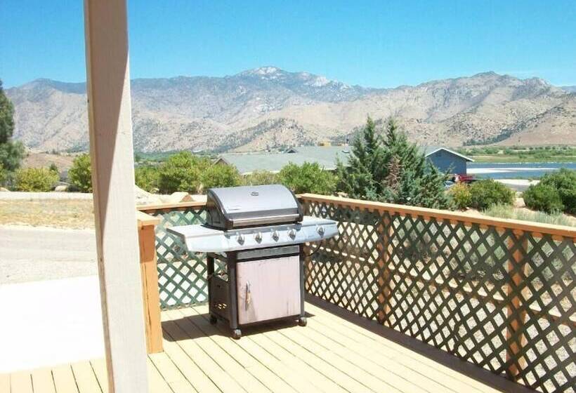 Мотель Lakeshore Lodge