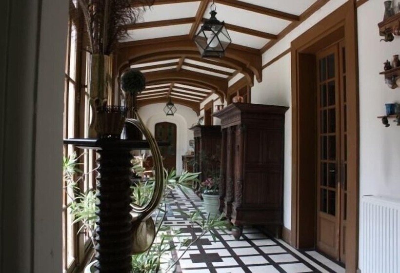 ペンション Chambres D Hotes Spa Château D Omiécourt