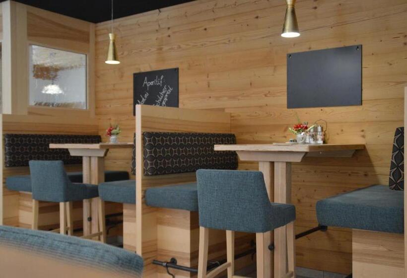 بنسيون Gasthof Zur Donaubrücke