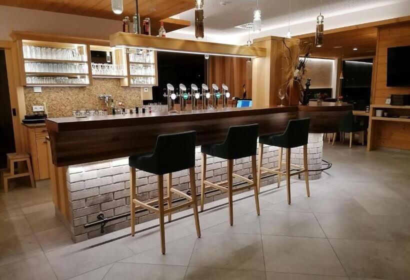 بنسيون Gasthof Zur Donaubrücke