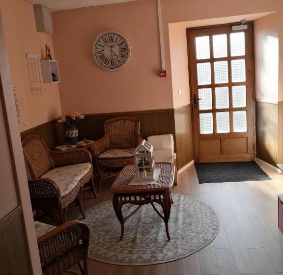 بنسيون La Ruche Cantalienne