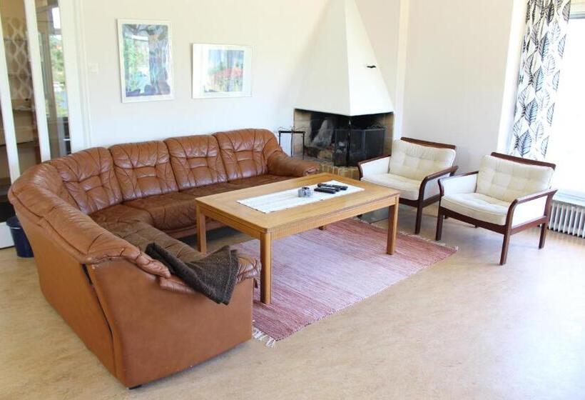 بنسيون Liljeholmen Herrgård Hostel