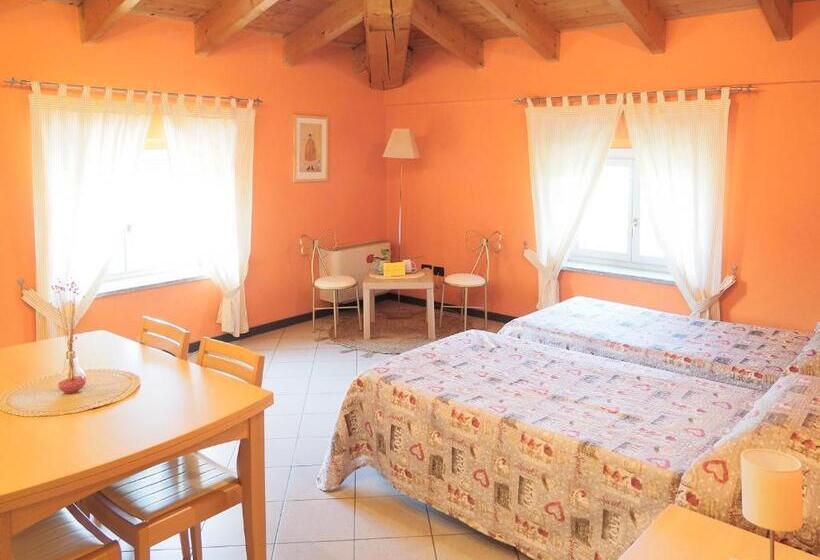 بنسيون Miniappartamenti, Camere Lanterna Blu