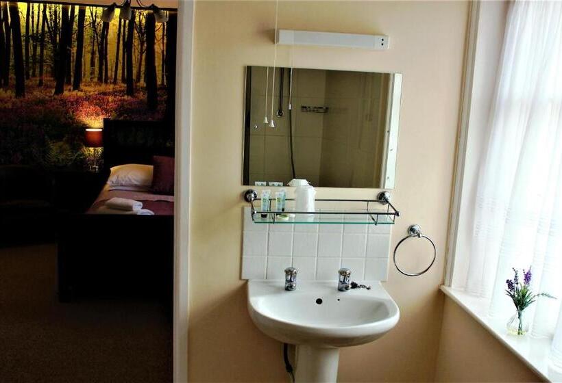 ペンション The Dove Inn