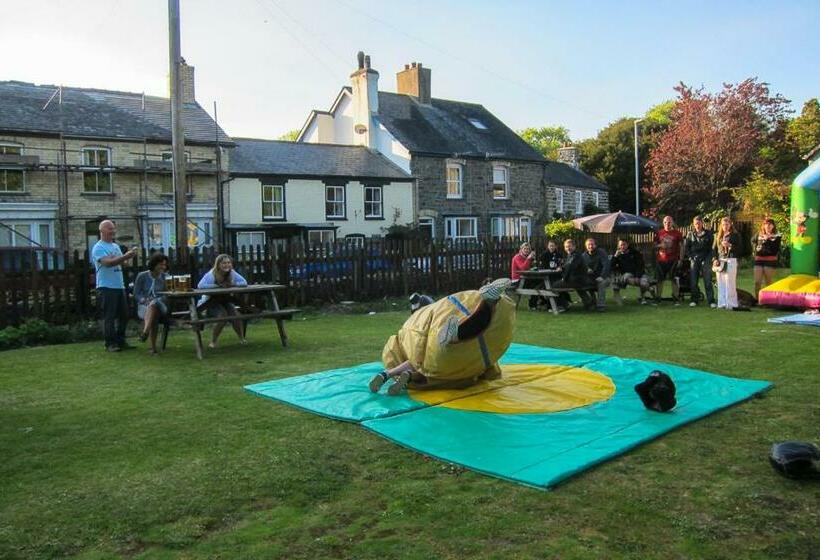 بنسيون The Penrhos Arms