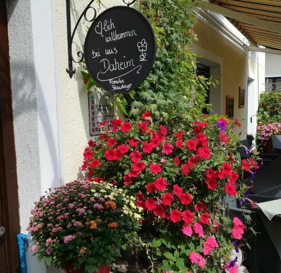 Pension Landhaus Ingrid B&b