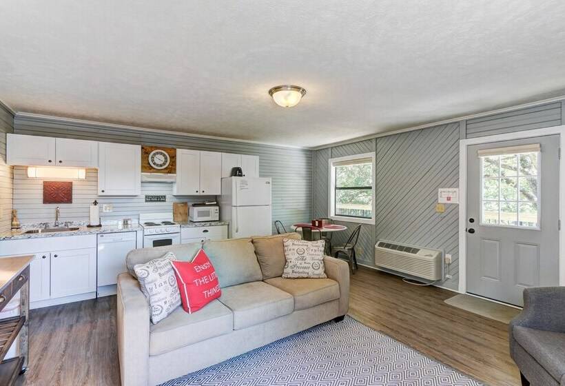 リゾートホテル Cottages At Fair Haven Cove