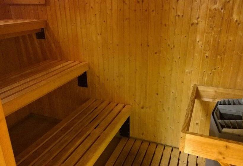 استراحتگاه Långasjönäs Camping & Stugby