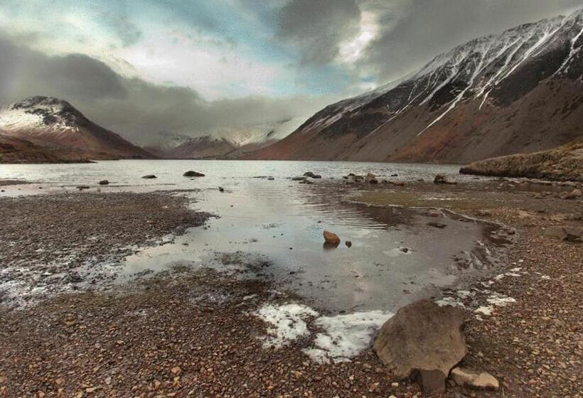 Strands Hotel/screes Inn & Micro Brewery